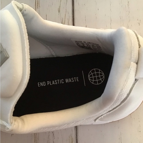 Men’s Adidas Swift Run Sneakers - Picture 5 of 7